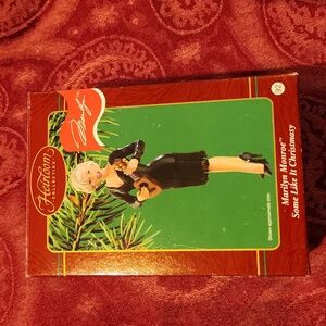 CARLTON Heirloom Collection Vintage Marilyn Monroe "Some Like It Hot" Ornament